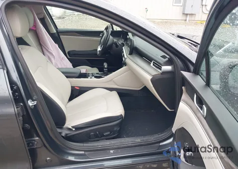 2021 Kia K5 Ex z USA, uszkodzony, nr VIN 5XXG34J23MG068018